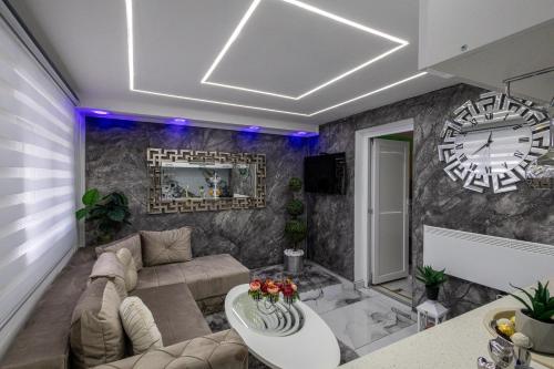 Matija Lux Obiliceva ulica Kraljevo stan na dan smestaj apartmani centar